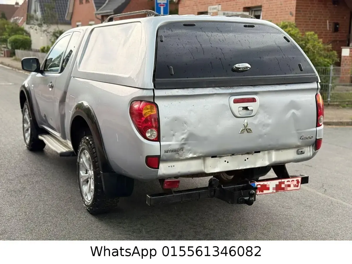 Gebraucht Mitsubishi L200 136 PS (100 kW) 2015 Silber Pickup