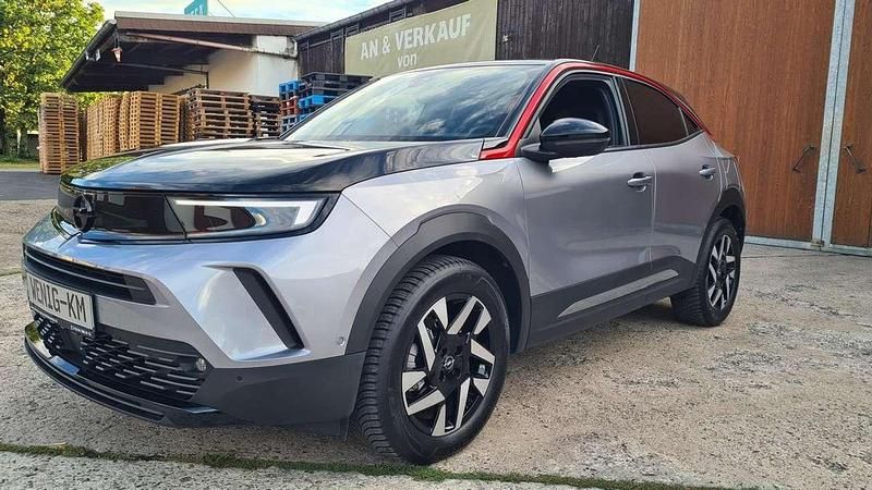 Artense/ dach &haube schwarz Gebraucht 2023 Opel Mokka-e GS Line SUV | 20.698 € (Fairer Preis) - Bild 1/4