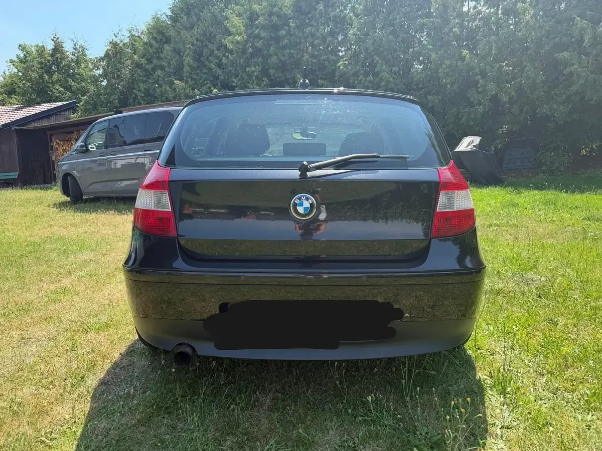 Gebraucht BMW 116 122 PS (89 kW) 2005 Schwarz Kleinwagen