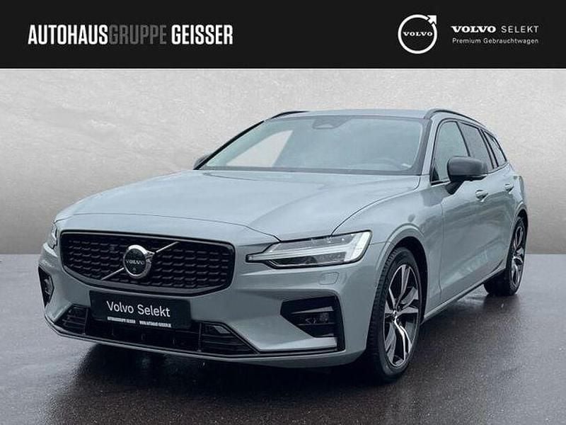 Vapour grey Gebraucht 2025 Volvo V60 Plus Kombi | 38.890 € (Fairer Preis) - Bild 1/4