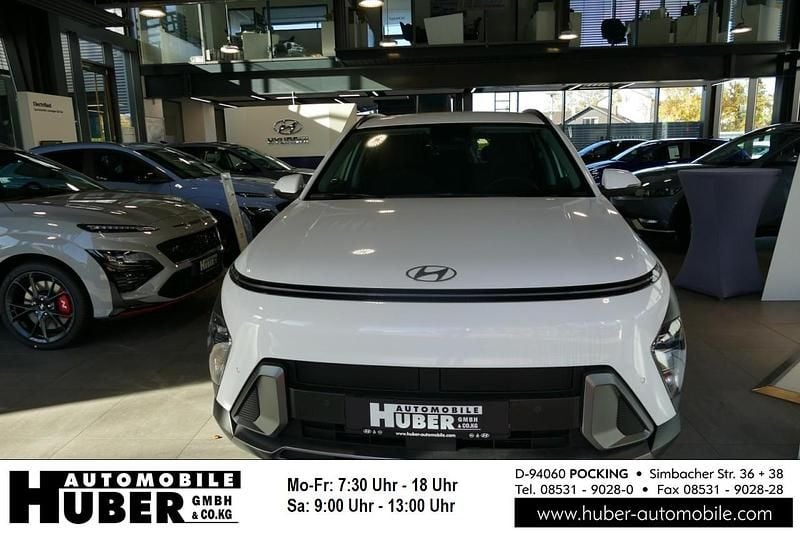 Gebraucht Hyundai Kona Trend 141 PS (103 kW) 2023 Weiß SUV