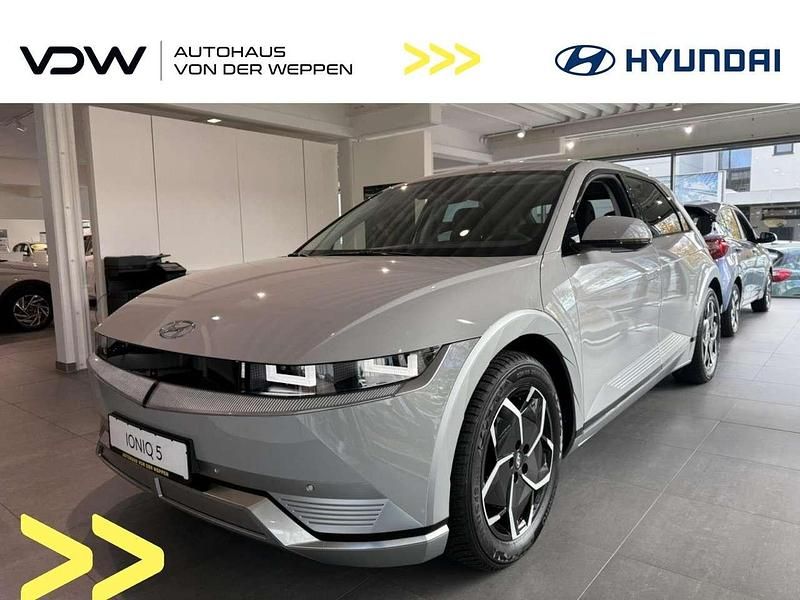 Grau Gebraucht 2022 Hyundai Ioniq 6 Techniq Limousine | 32.990 € (Superpreis) - Bild 1/4