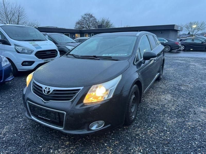 Schwarz Gebraucht 2011 Toyota Avensis Kombi | 2.400 € (Fairer Preis) - Bild 1/4