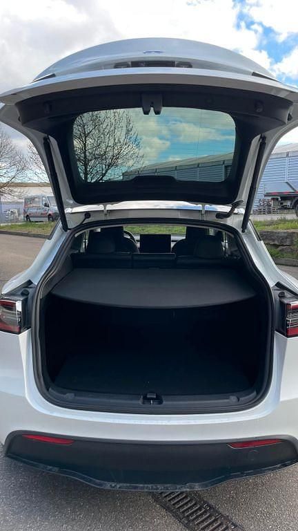 Gebraucht Tesla Model Y 373 kW (508 PS) 2023 Weiß SUV