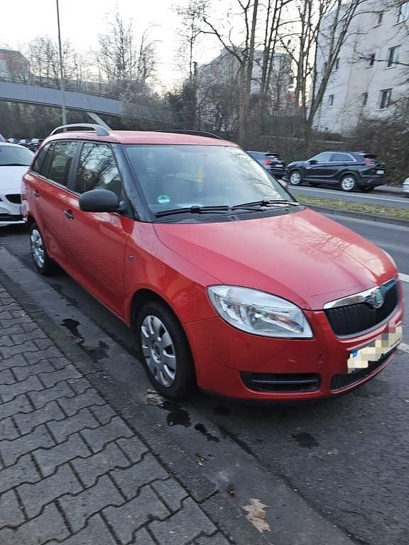 Gebraucht Skoda Fabia 60 PS (44 kW) 2010 Rot Kombi