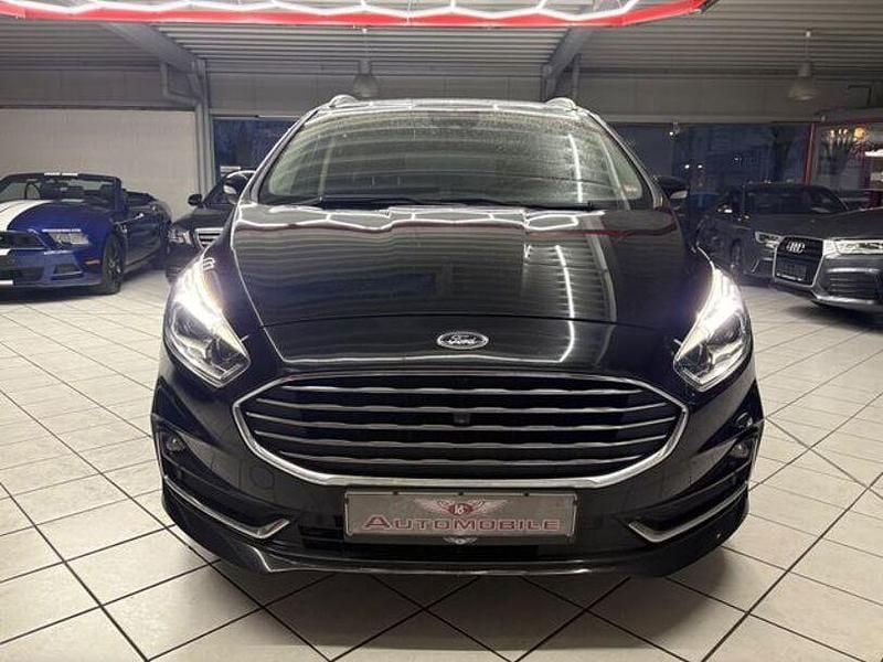 Gebraucht Ford S-MAX Titanium 190 PS (139 kW) 2020 Schwarz Van / Kleinbus