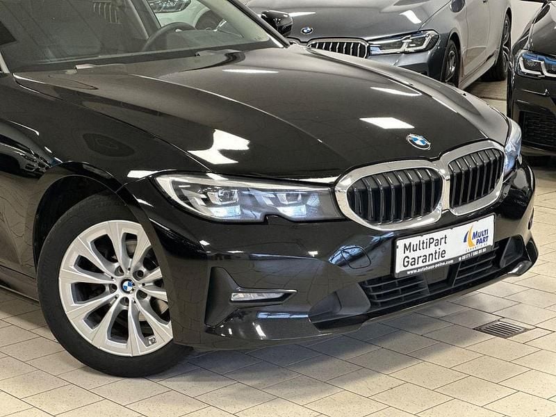 Gebraucht BMW 318 Performance 150 PS (110 kW) 2022 Schwarz Limousine