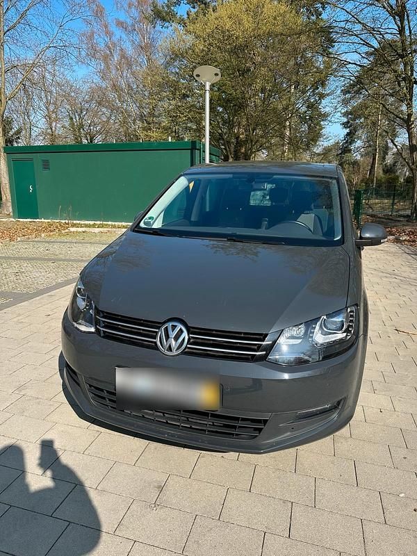 Gebraucht VW Sharan 140 PS (102 kW) 2015 Grau Van / Kleinbus