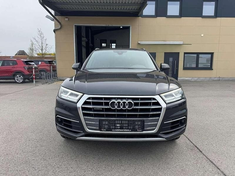 Second-hand Audi Q5 S-Line 190 CP (139 kW) 2019 Gri SUV