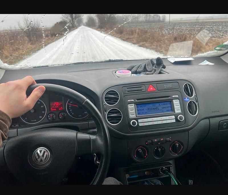 Gebraucht VW Golf Plus Cross 105 PS (77 kW) 2007 Schwarz Van / Kleinbus