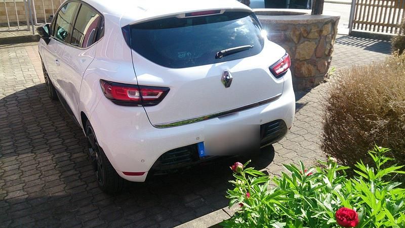 Gebraucht Renault Clio IV 118 PS (86 kW) 2018 Weiß Kleinwagen