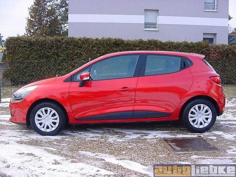 Gebraucht Renault Clio IV 73 PS (53 kW) 2014 Dezirrotmetallic Limousine