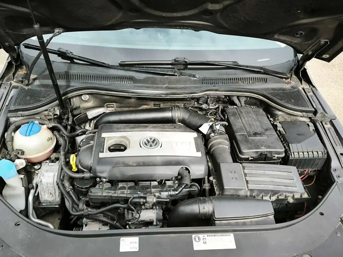 Gebraucht VW Passat 160 PS (117 kW) 2011 Braun Coupé