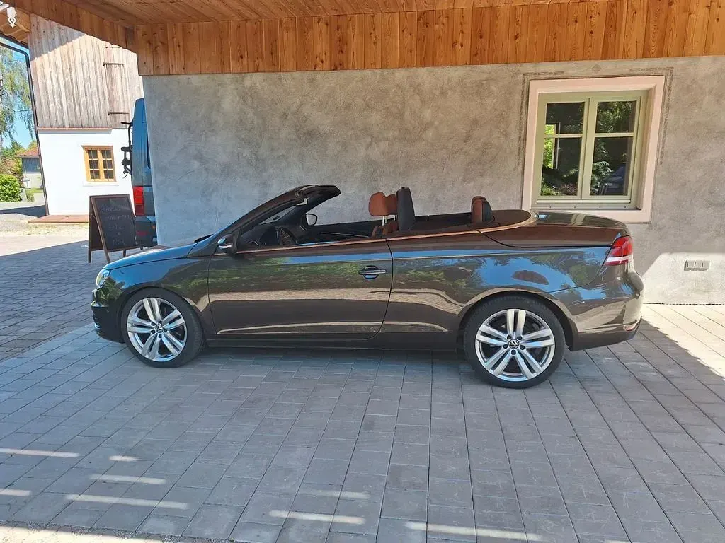 Gebraucht VW Eos 140 PS (102 kW) 2011 Braun Cabrio