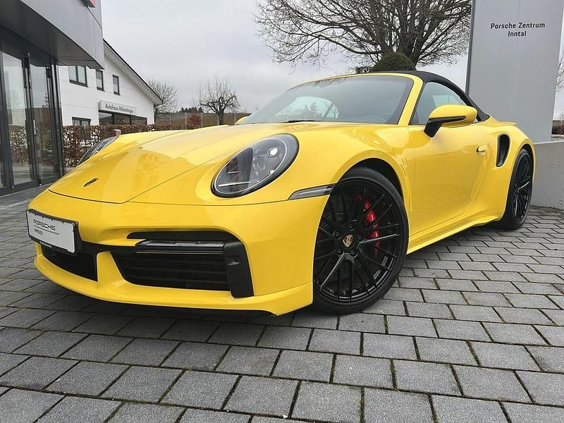 Gebraucht Porsche 992 581 PS (427 kW) 2020 Racinggelb Cabrio