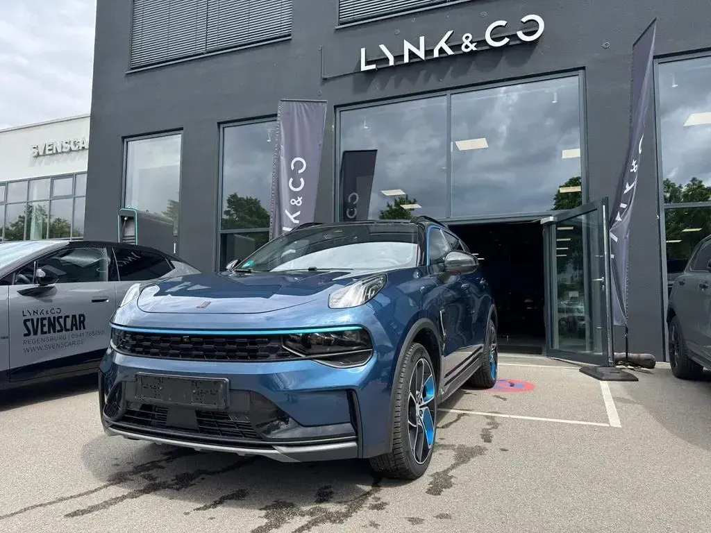 Second-hand Lynk & Co 01 261 CP (191 kW) 2023 Albastru SUV