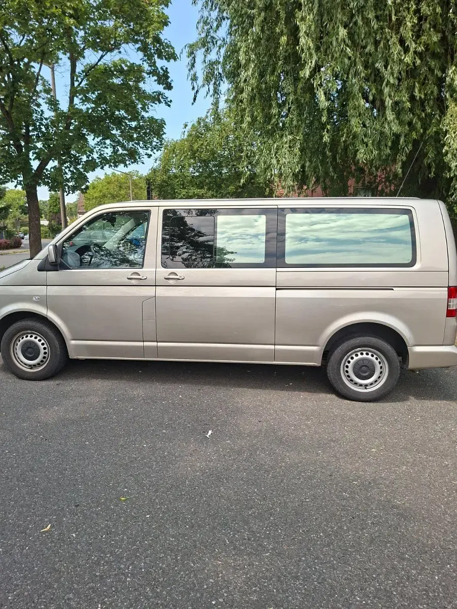 Gebraucht VW Caravelle 174 PS (127 kW) 2005 Gold Van