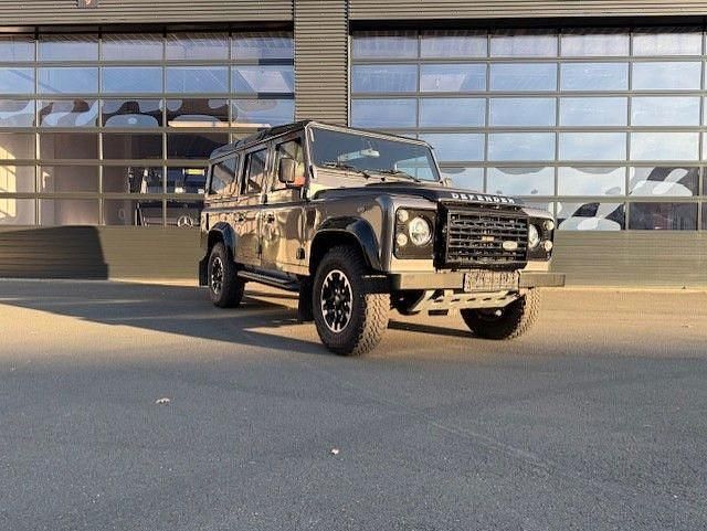Gebraucht Land Rover Defender Adventure 122 PS (89 kW) 2016 Grau Kombi