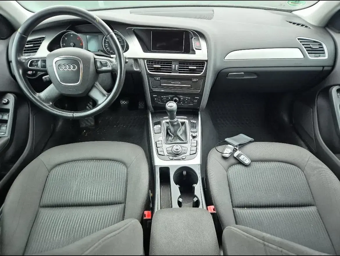 Gebraucht Audi A4 143 PS (105 kW) 2010 Silber Kombi