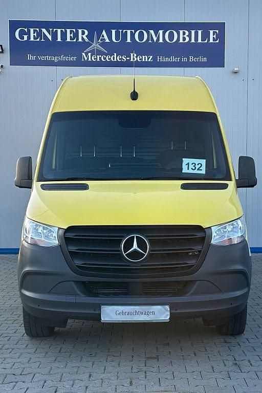 Gebraucht Mercedes Sprinter 163 PS (119 kW) 2021 Gelb Van