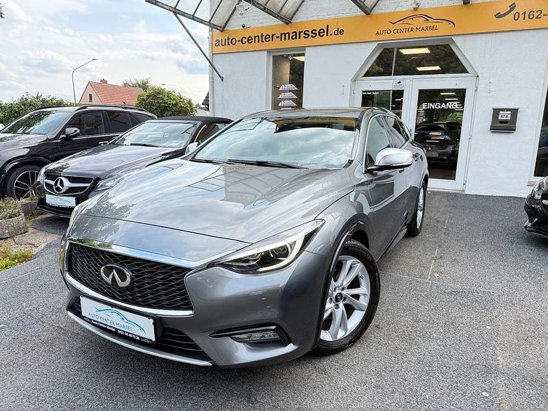 Grau Gebraucht 2016 Infiniti Q30 Kleinwagen | 14.990 € (Fairer Preis) - Bild 1/4