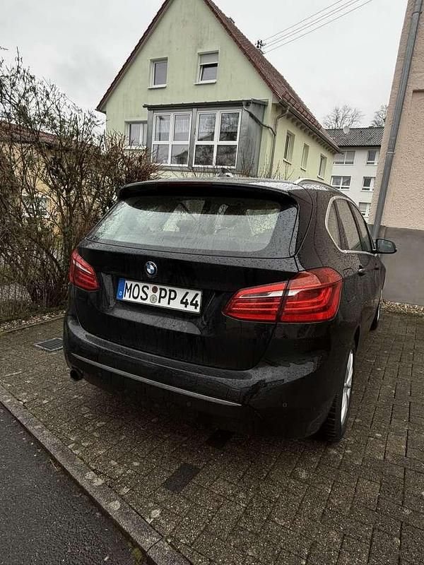 Gebraucht BMW 218 136 PS (100 kW) 2015 Schwarz Van / Kleinbus