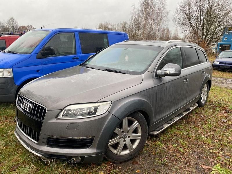 Second-hand Audi Q7 Advanced Plus 232 CP (170 kW) 2007 Argintiu SUV