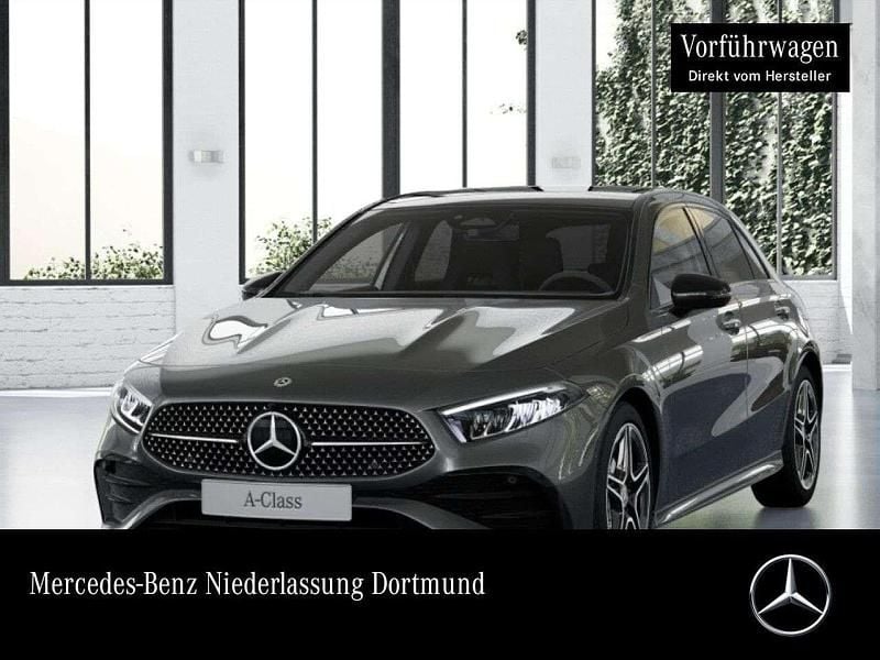 Grau Gebraucht 2024 Mercedes A180 AMG Kleinwagen | 31.990 € (Fairer Preis) - Bild 1/4