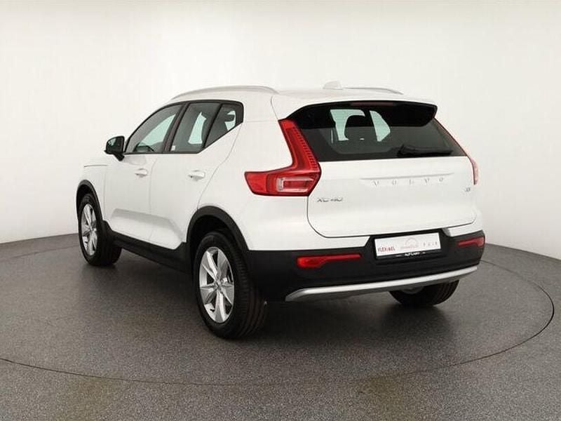 Neu Volvo XC40 163 PS (119 kW) 2025 Weiß SUV