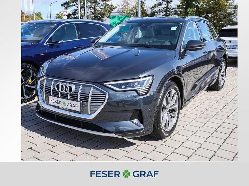 Manhattangrau metallic Gebraucht 2021 Audi e-tron Ambiente SUV | 29.880 € (Guter Preis) - Bild 1/4