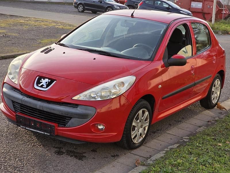 Rot Gebraucht 2010 Peugeot 206+ Kleinwagen | 1.100 € (Guter Preis) - Bild 1/4