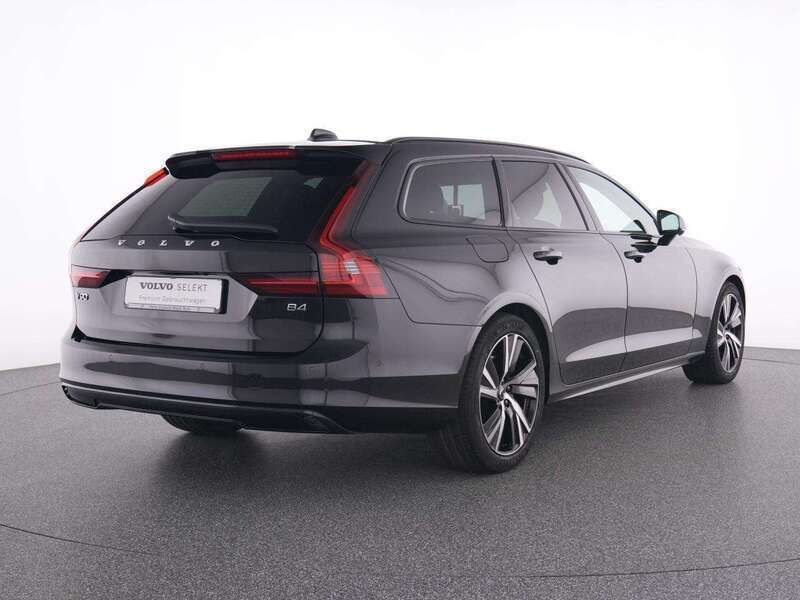 Gebraucht Volvo V90 Plus 197 PS (144 kW) 2023 Onyx black / metallic Kombi