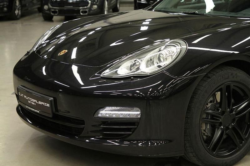 Gebraucht Porsche Panamera Chrono 250 PS (183 kW) 2012 Schwarz Kleinwagen
