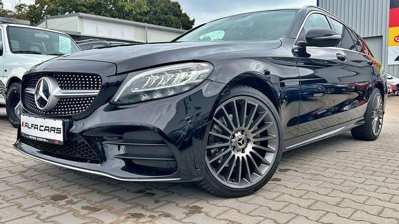 Schwarz Gebraucht 2019 Mercedes C220 AMG line Limousine | 20.900 € (Guter Preis) - Bild 1/4