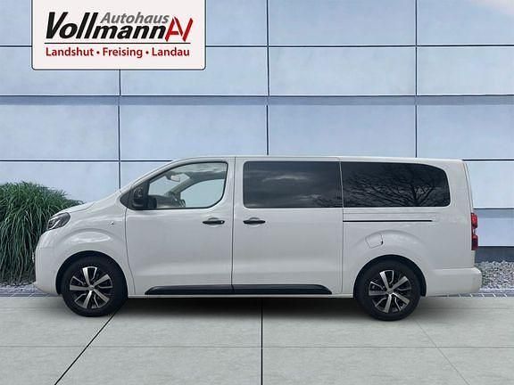 Gebraucht Toyota Proace Verso Lounge 177 PS (130 kW) 2024 Icy white Kombi
