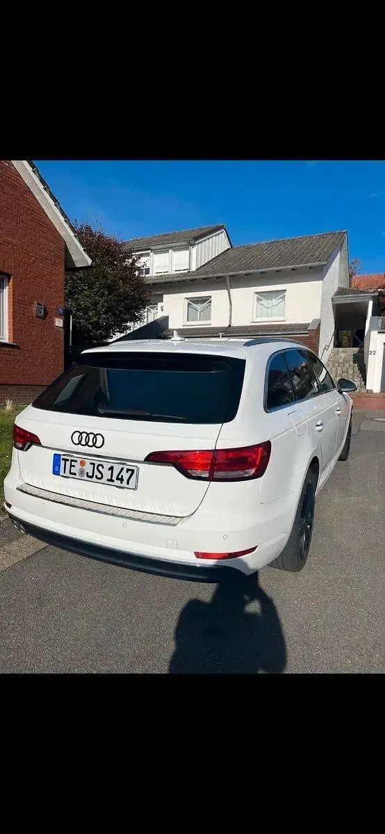 Używany Audi A4 Ambiente 218 KM (160 kW) 2016 Biały Kombi