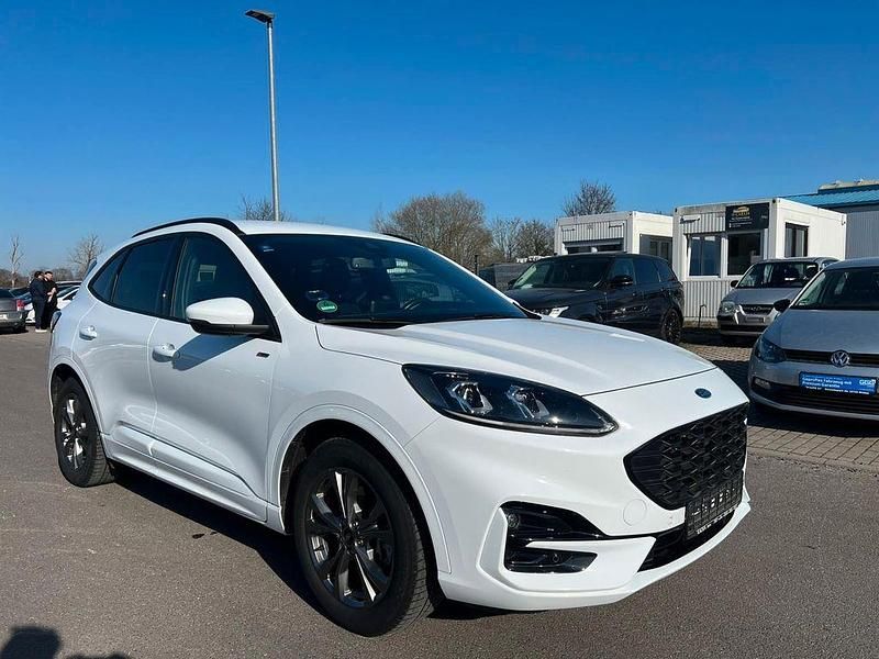 Gebraucht Ford Kuga ST-Line X 152 PS (111 kW) 2020 Weiß SUV