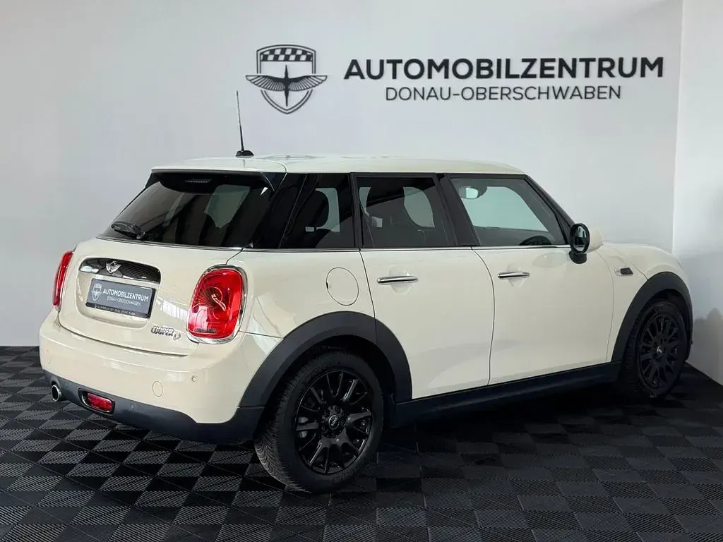 Usado Mini Cooper D 116 CV (85 kW) 2016 Blanco Utilitario