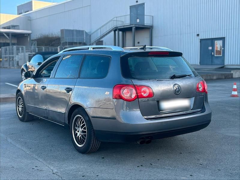 Gebraucht VW Passat 140 PS (102 kW) 2007 Grau Kombi