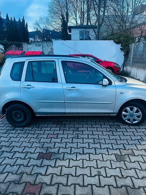 Second-hand Mazda 2 80 CP (58 kW) 2004 Argintiu Hatchback