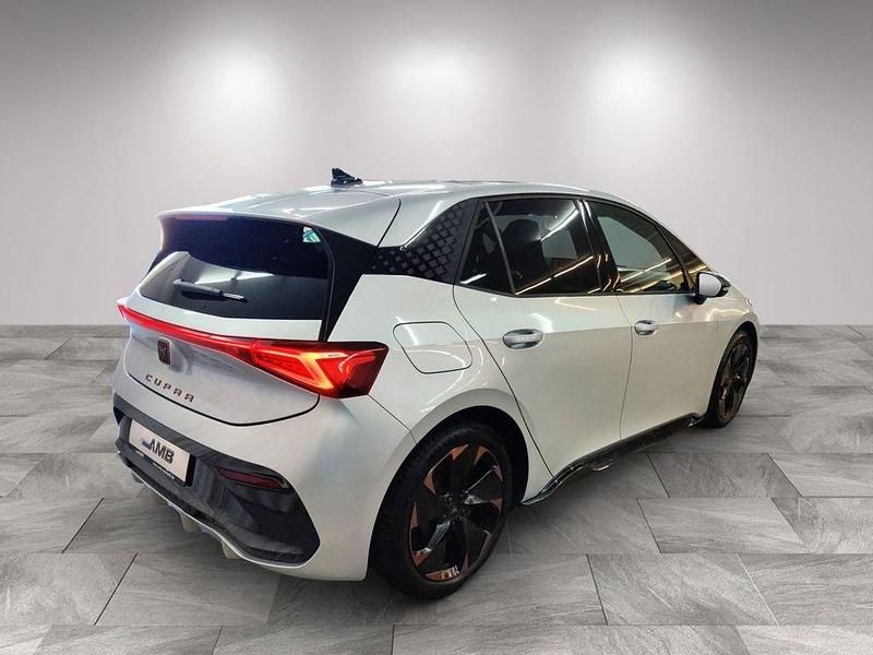 Second-hand Cupra Born e-Boost 169 kW (231 CP) 2025 Argintiu Hatchback
