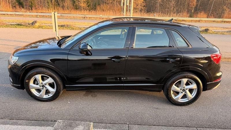 Gebraucht Audi Q3 Advanced 150 PS (110 kW) 2023 Schwarz SUV