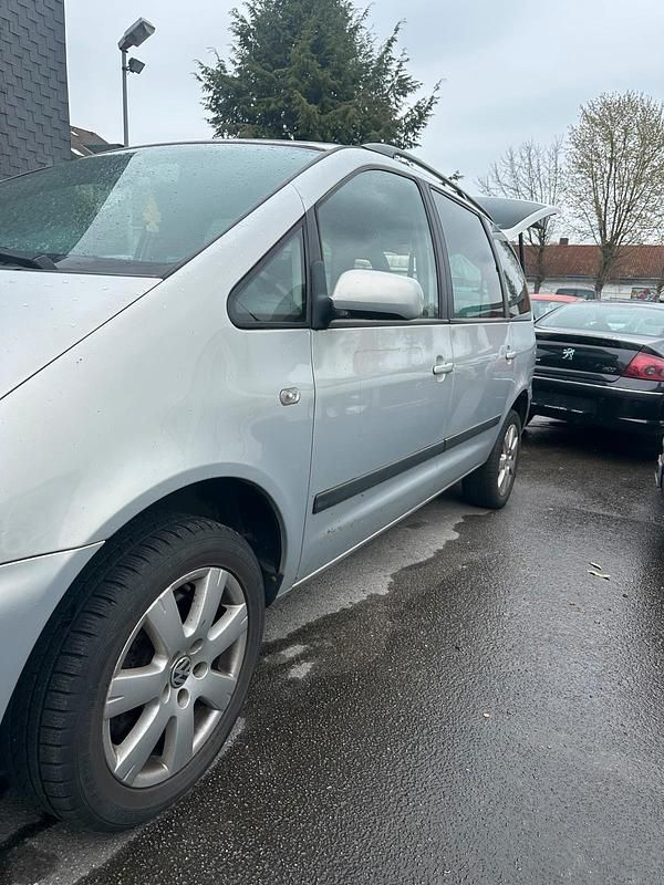 Gebraucht VW Sharan 115 PS (84 kW) 2003 Silber Van / Kleinbus