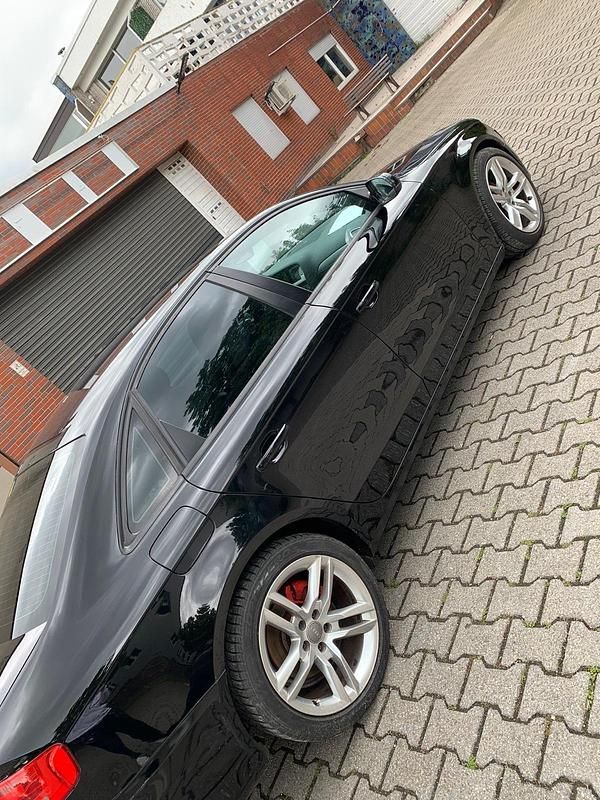 Schwarz Gebraucht 2011 Audi A4 Limousine | 5.200 € (Superpreis) - Bild 1/4
