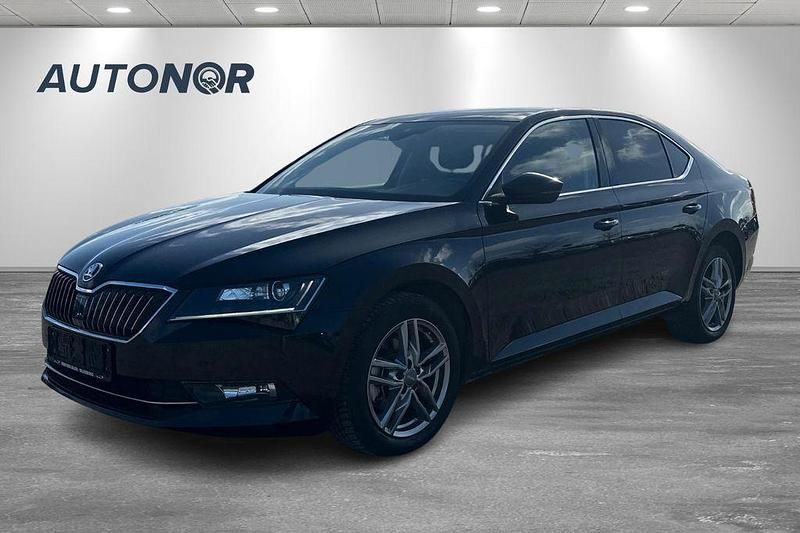 Gebraucht Skoda Superb 150 PS (110 kW) 2016 Schwarz Limousine