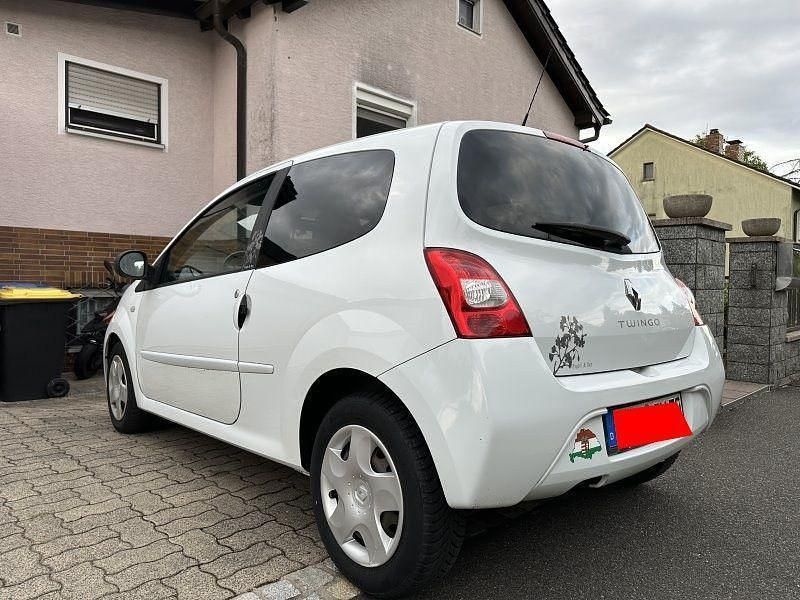 Weiß Gebraucht 2009 Renault Twingo Expression Kleinwagen | 2.111 € (Guter Preis) - Bild 1/4