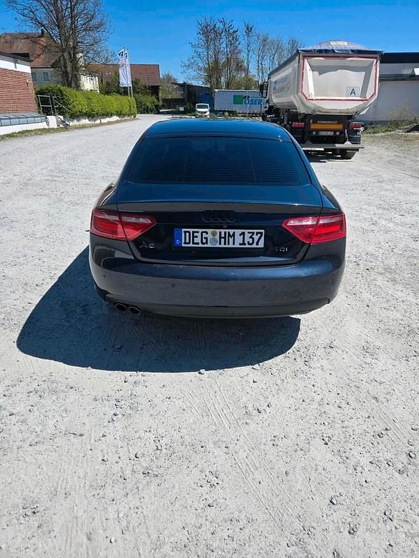 Second-hand Audi A5 177 CP (130 kW) 2012 Negru Coupe