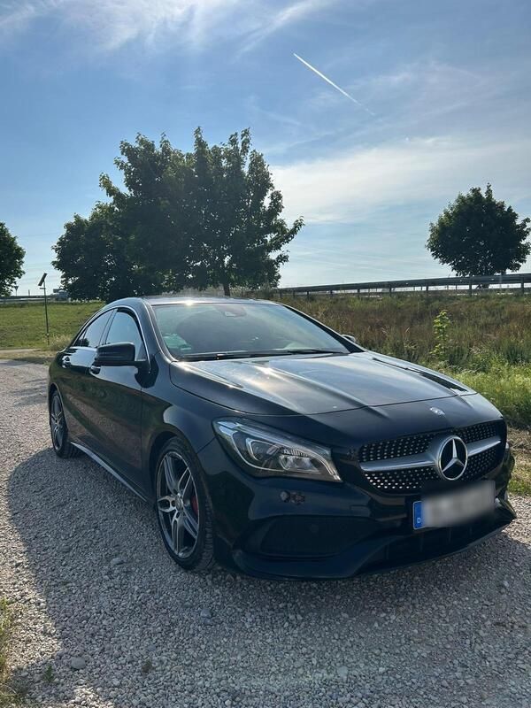 Schwarz Gebraucht 2016 Mercedes CLA200 AMG Coupé | 21.000 € (Fairer Preis) - Bild 1/4