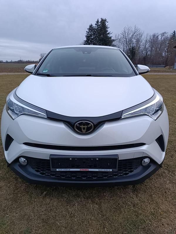 Gebraucht Toyota C-HR 116 PS (85 kW) 2017 Weiß SUV