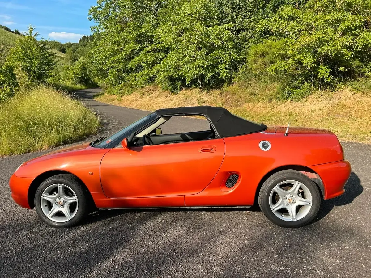 Gebraucht MG F 145 PS (106 kW) 1996 Orange Cabrio
